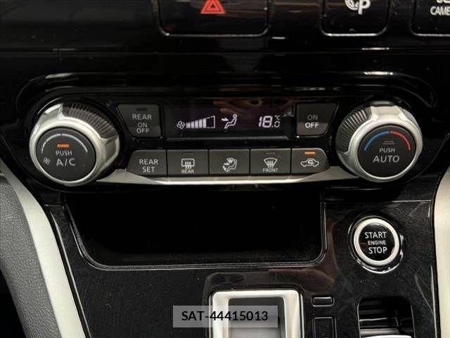 Nissan SERENA 2017-09 8563510-25