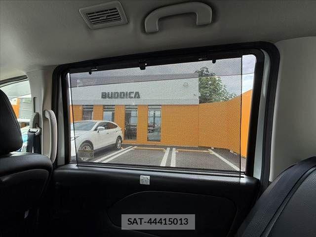 Nissan SERENA 2017-09 8563510-27