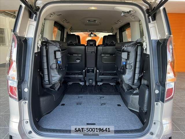 Nissan SERENA 2019-09 8563507-21