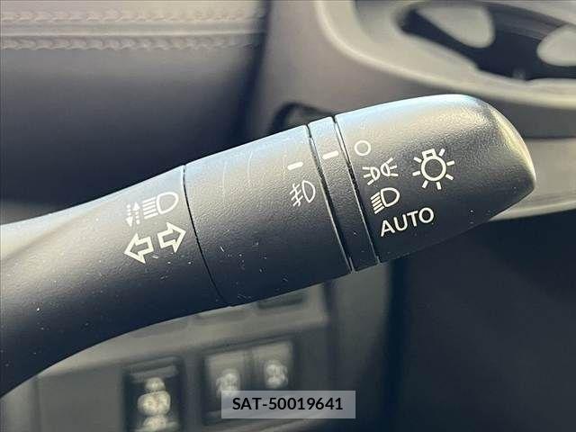Nissan SERENA 2019-09 8563507-26