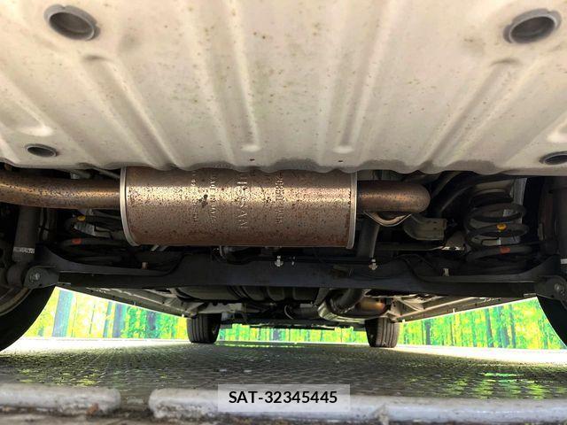 Nissan SERENA 2015-03 8563514-18