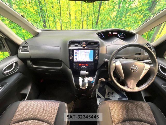Nissan SERENA 2015-03 8563514-1