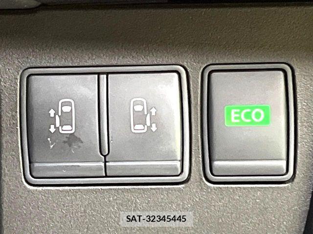 Nissan SERENA 2015-03 8563514-5