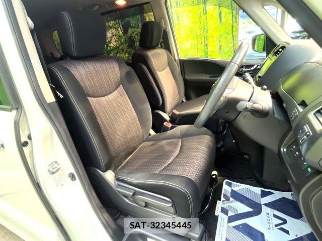 Nissan SERENA 2015-03 8563514-7