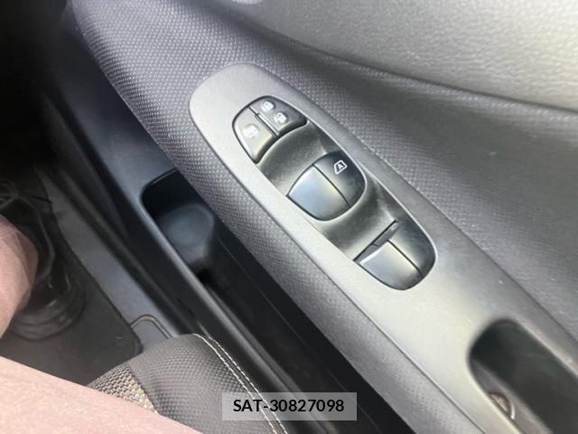 Nissan SERENA 2014-12 8563521-9