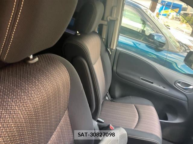 Nissan SERENA 2014-12 8563521-5