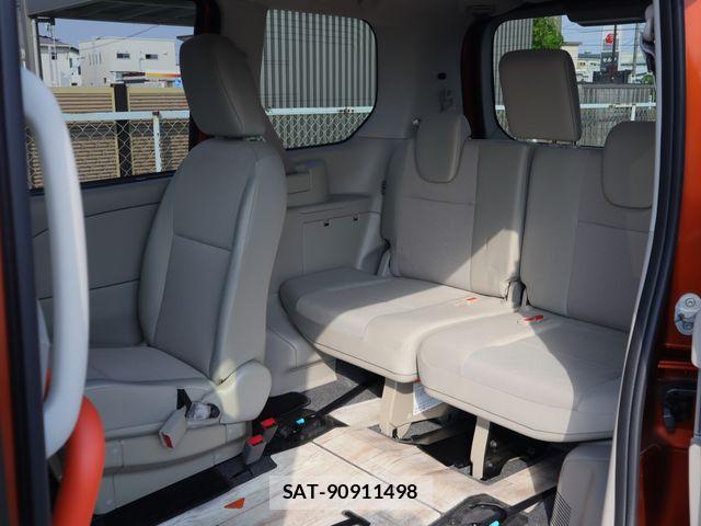 Nissan SERENA 2019-09 8628818-10