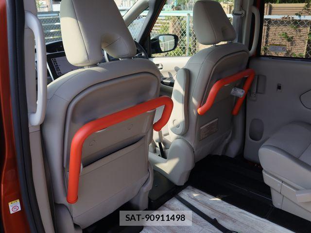 Nissan SERENA 2019-09 8628818-12