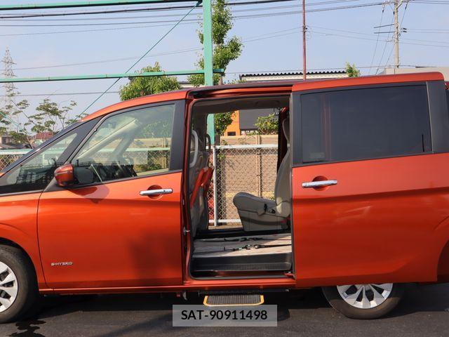 Nissan SERENA 2019-09 8628818-13