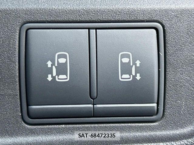 Nissan SERENA 2018-01 8628834-6