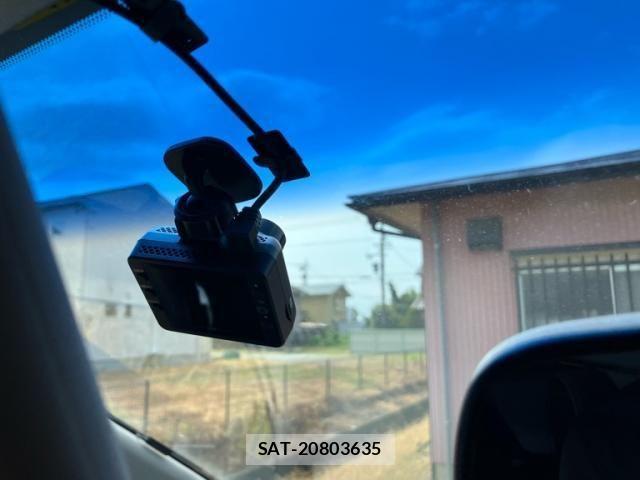 Nissan SERENA 2015-06 8628847-17