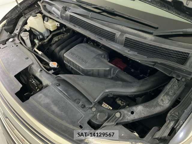 Nissan SERENA 2014-09 8628838-11