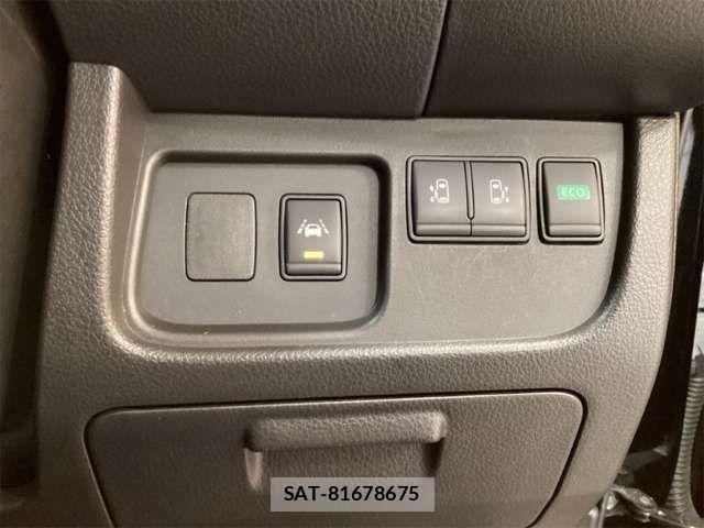 Nissan SERENA 2016-05 8628830-9