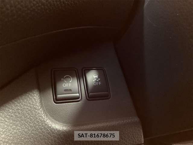 Nissan SERENA 2016-05 8628830-11