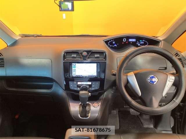 Nissan SERENA 2016-05 8628830-1