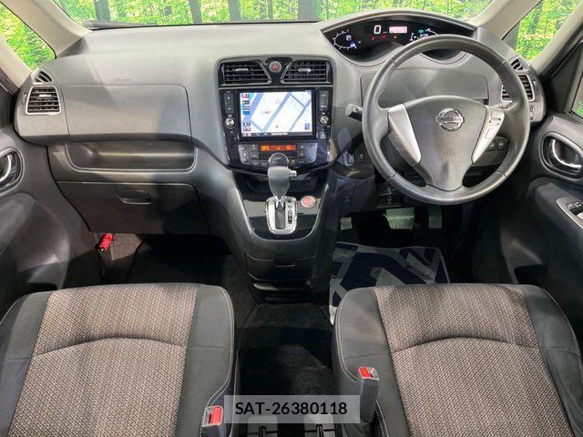 Nissan SERENA 2014-08 8628839-1