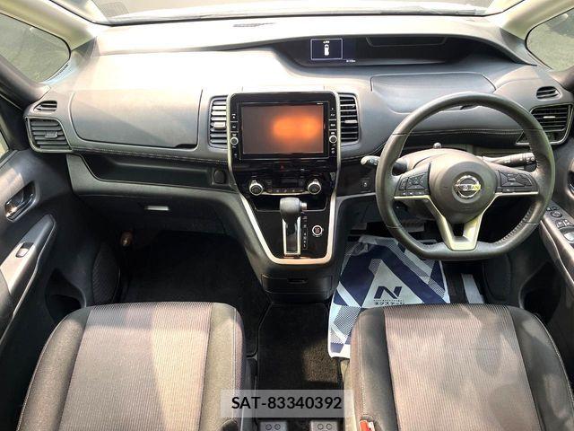 Nissan SERENA 2017-11 8628826-1