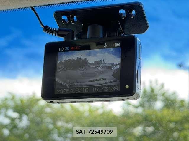 Nissan SERENA 2014-02 8628832-12