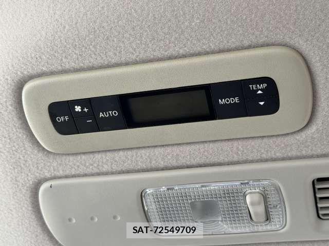 Nissan SERENA 2014-02 8628832-19