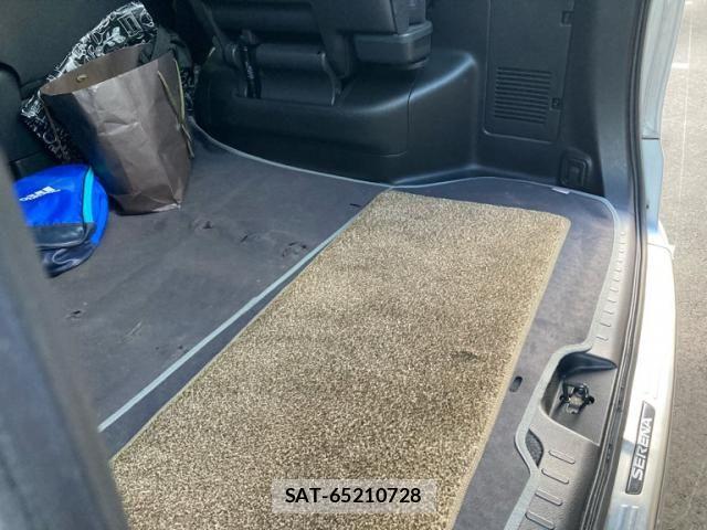 Nissan SERENA 2013-10 8628848-13