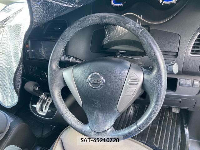Nissan SERENA 2013-10 8628848-18