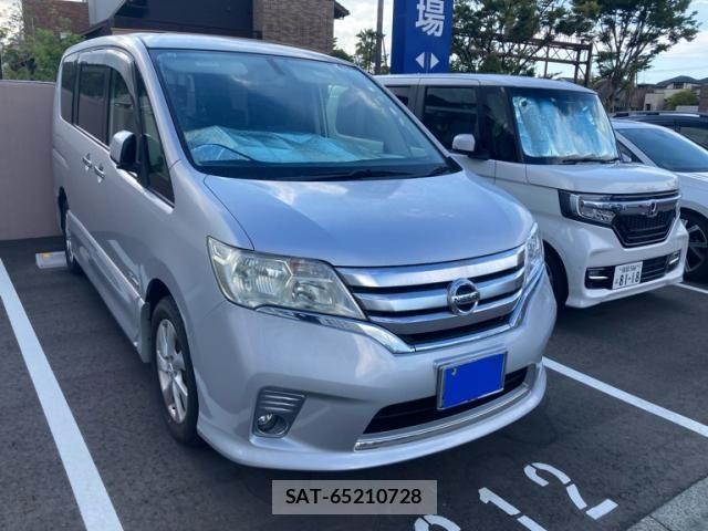 Nissan SERENA 2013-10 8628848-1