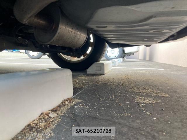 Nissan SERENA 2013-10 8628848-23