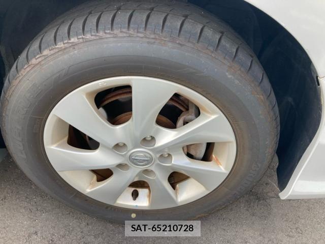 Nissan SERENA 2013-10 8628848-6