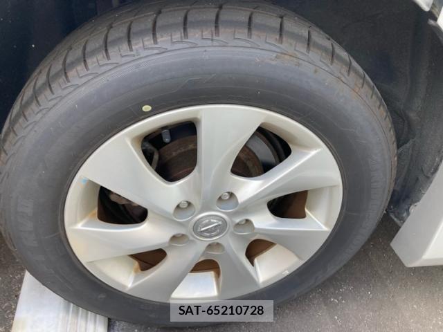 Nissan SERENA 2013-10 8628848-7