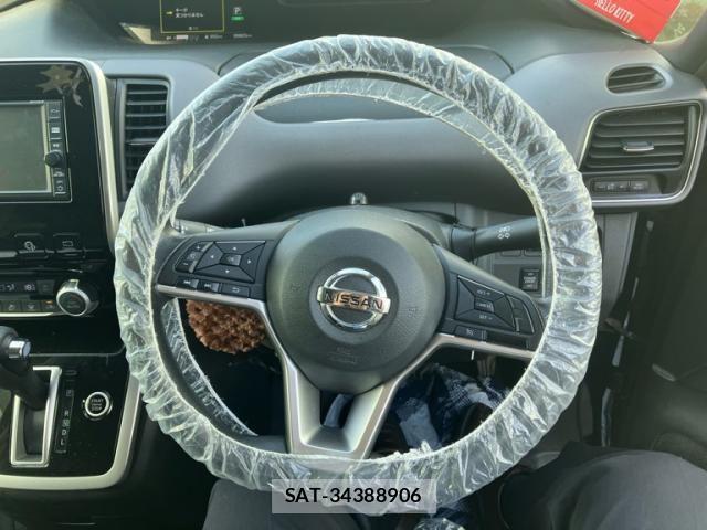 Nissan SERENA 2018-03 8628842-12