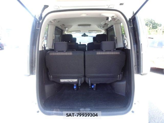 Nissan SERENA 2014-02 8628841-13