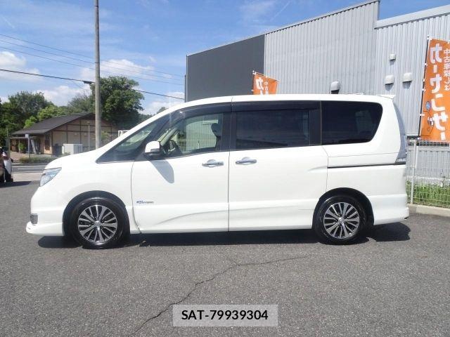 Nissan SERENA 2014-02 8628841-15