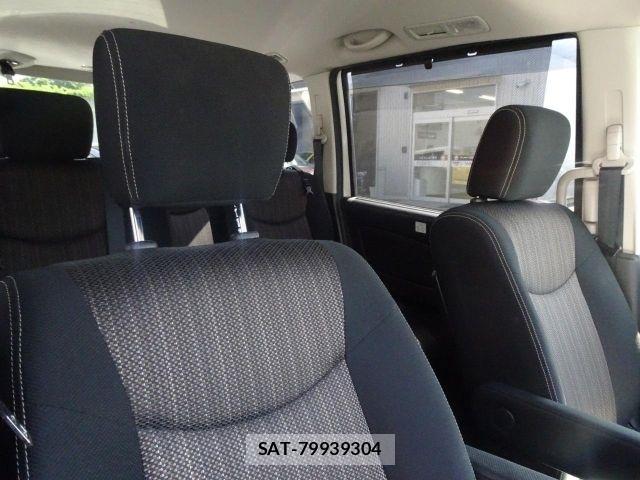 Nissan SERENA 2014-02 8628841-25