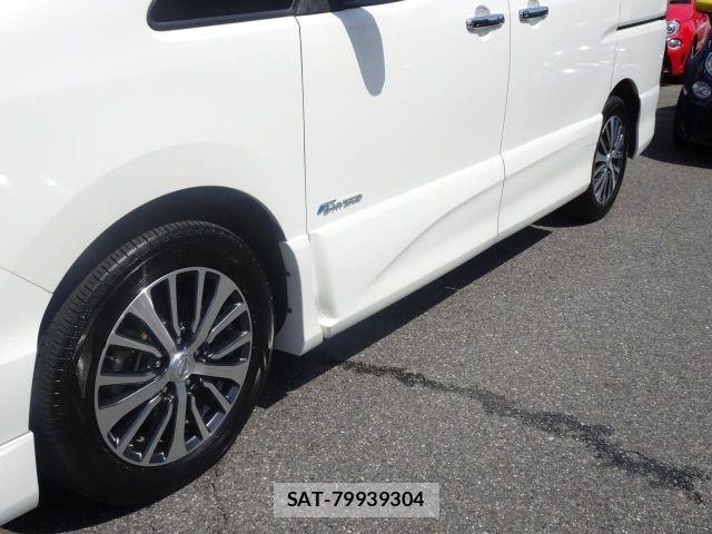 Nissan SERENA 2014-02 8628841-27
