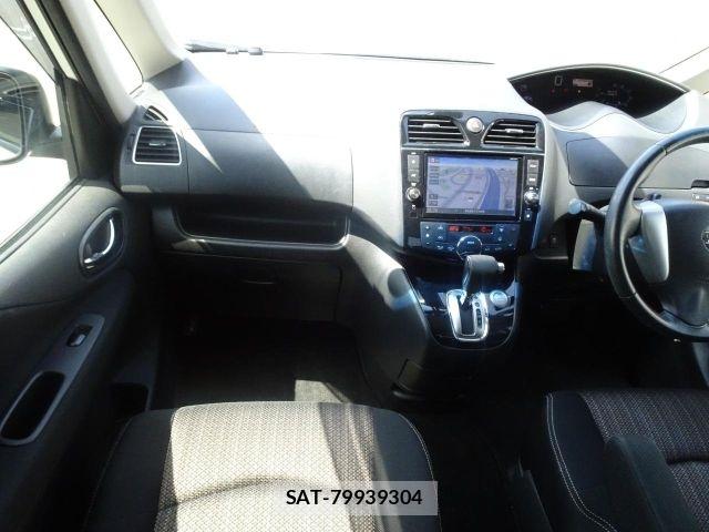Nissan SERENA 2014-02 8628841-7