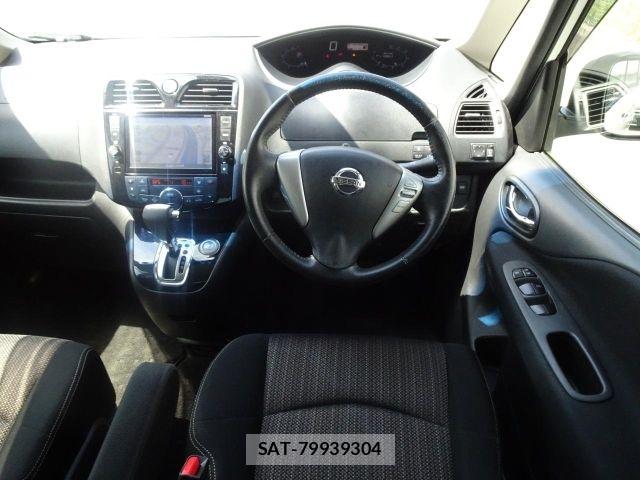 Nissan SERENA 2014-02 8628841-8