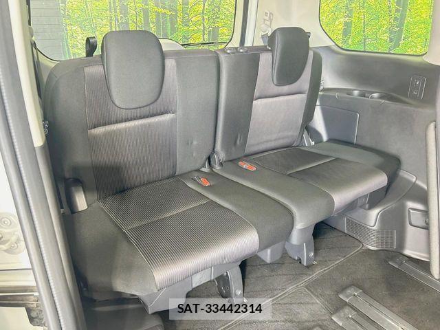 Nissan SERENA 2017-09 8628828-9