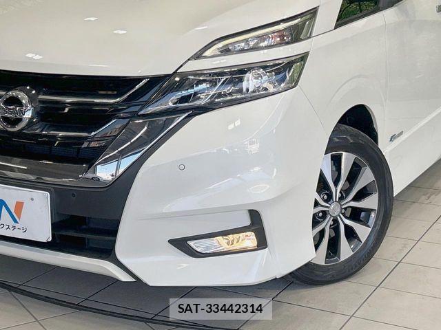 Nissan SERENA 2017-09 8628828-12