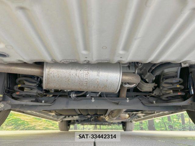 Nissan SERENA 2017-09 8628828-18