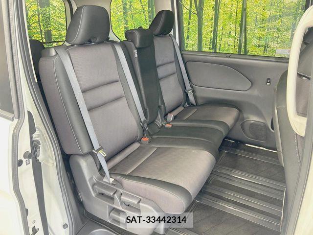 Nissan SERENA 2017-09 8628828-8