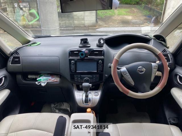 Nissan SERENA 2014-09 8661501-12