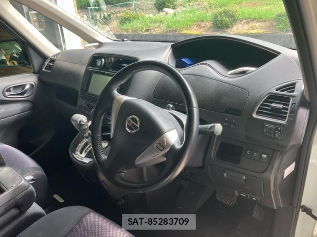 Nissan SERENA 2013-08 8661510-11