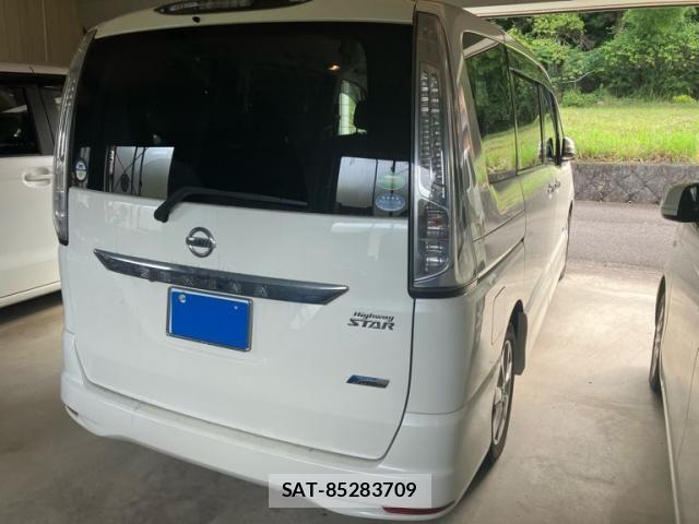 Nissan SERENA 2013-08 8661510-2