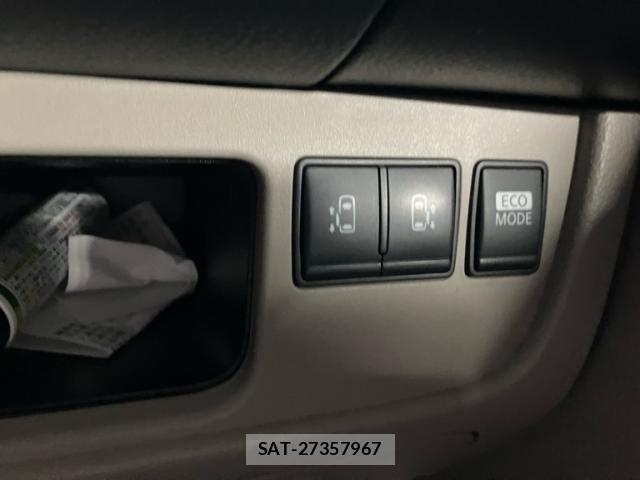Nissan SERENA 2013-06 8666895-14
