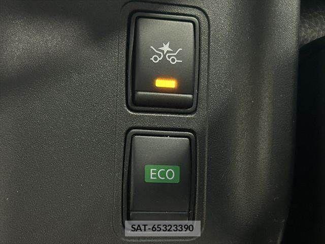 Nissan SERENA 2018-12 8661483-9