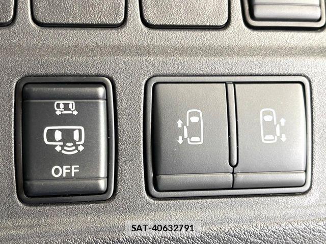 Nissan SERENA 2018-11 8666882-5