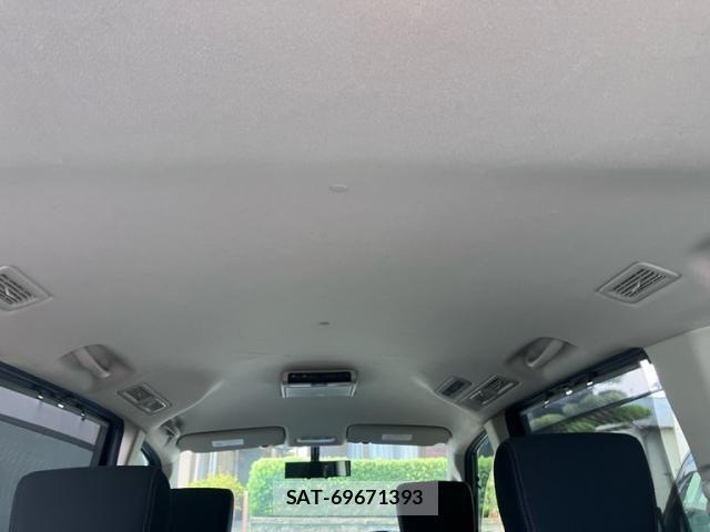 Nissan SERENA 2013-12 8666894-9