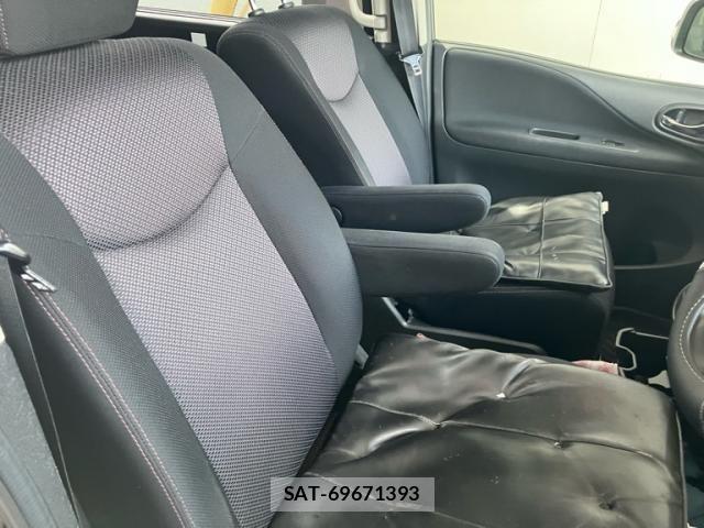 Nissan SERENA 2013-12 8666894-11