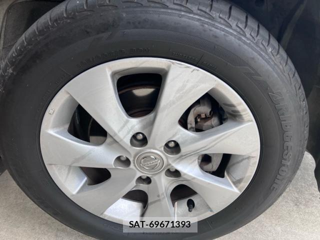 Nissan SERENA 2013-12 8666894-3