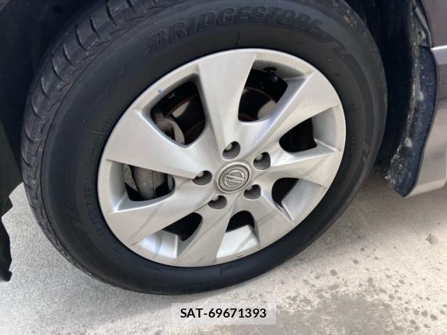 Nissan SERENA 2013-12 8666894-5